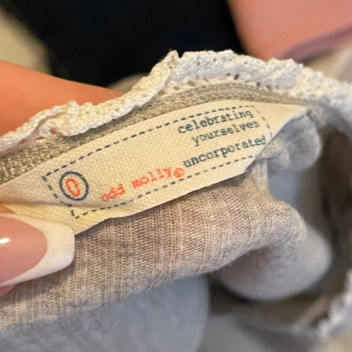 Grå ribbad tröja från Odd Molly - 3