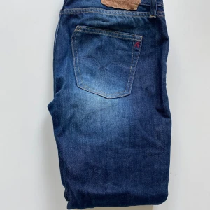 Blå jeans från Replay🌹 - Tjenare säljer ett par Replay jeans, inte min storlek men funkar för andra, finns inget problem med dem o dem är fin skick