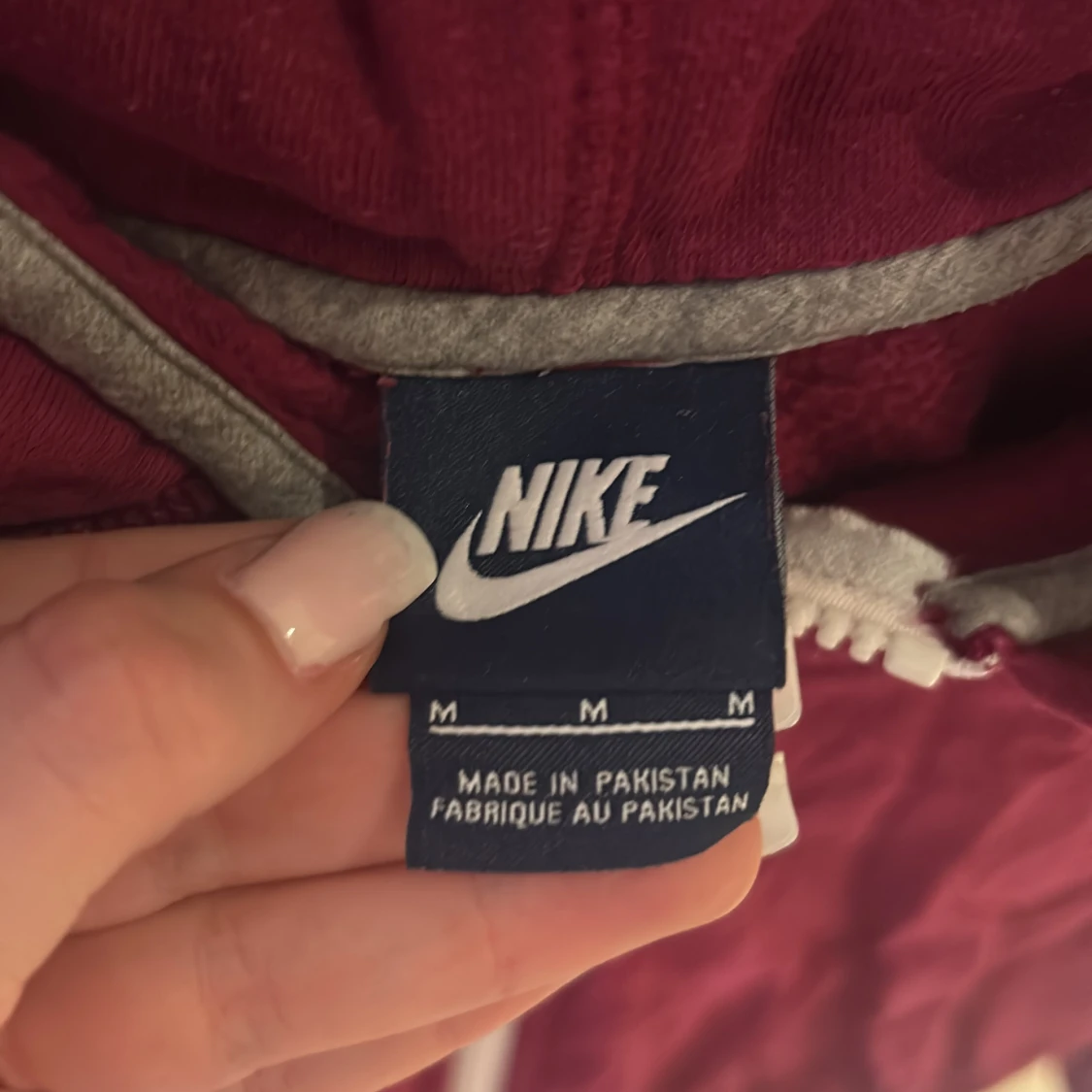 Lila hoodie från Nike - 1