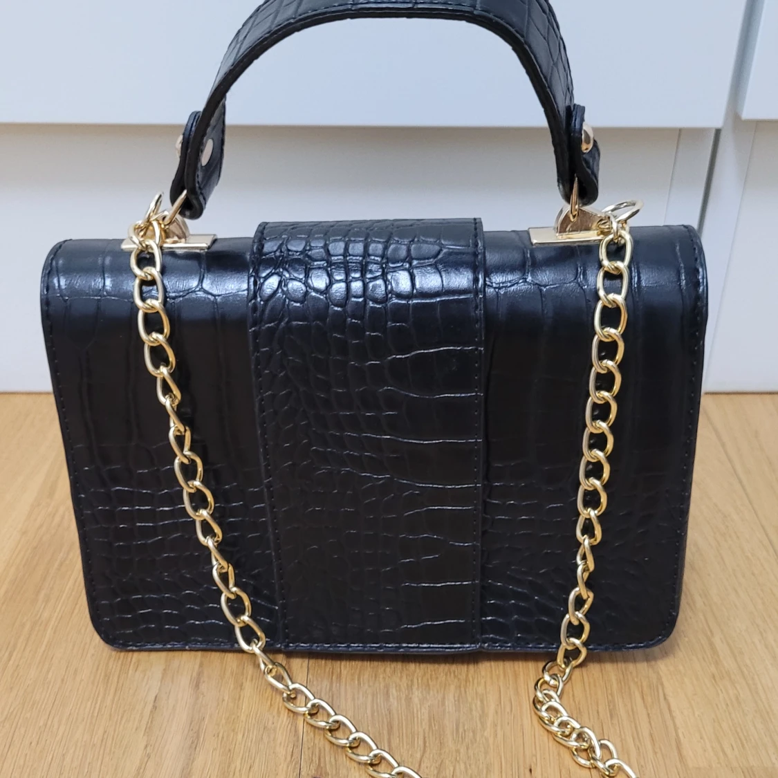 Svart YSL handväska i skinn med kedja - 2