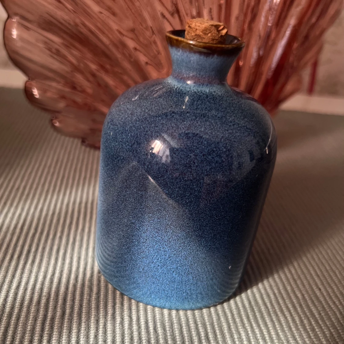 Blå keramikflaska med kork - 2
