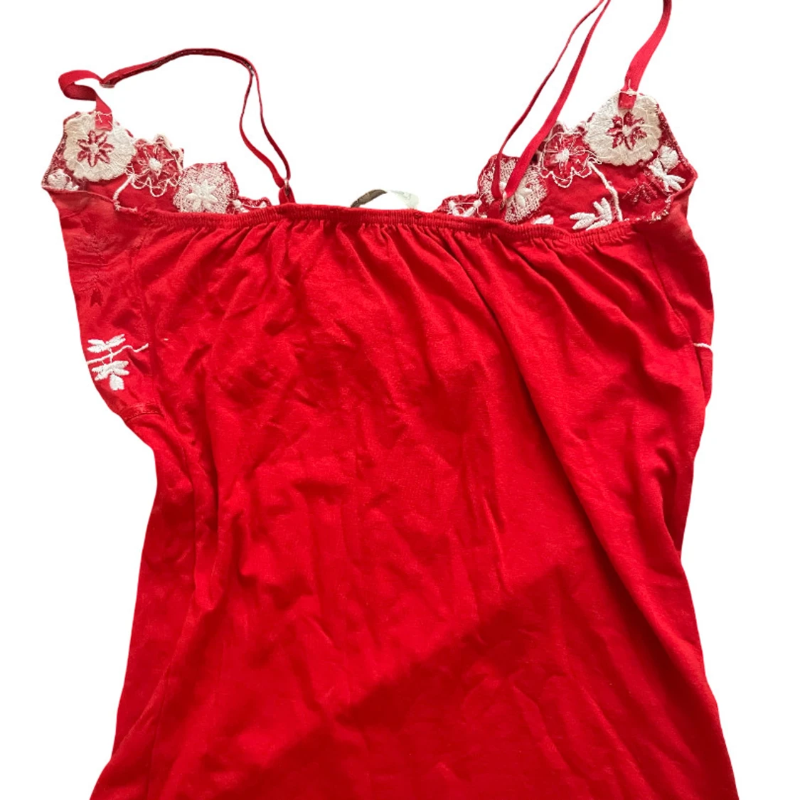 Röd broderad linnetopp med spets - 1