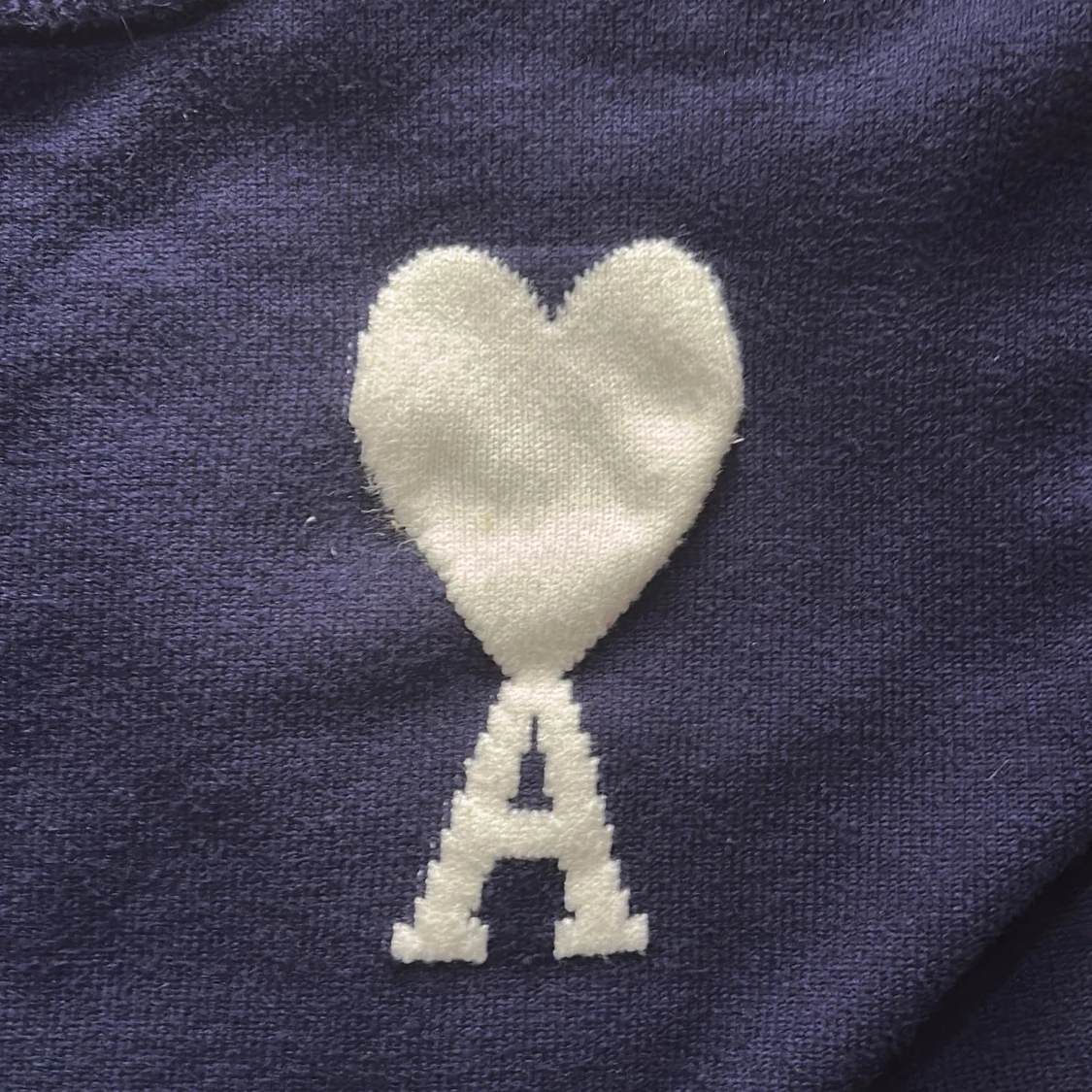 Marinblå stickad tröja från Ami - 1