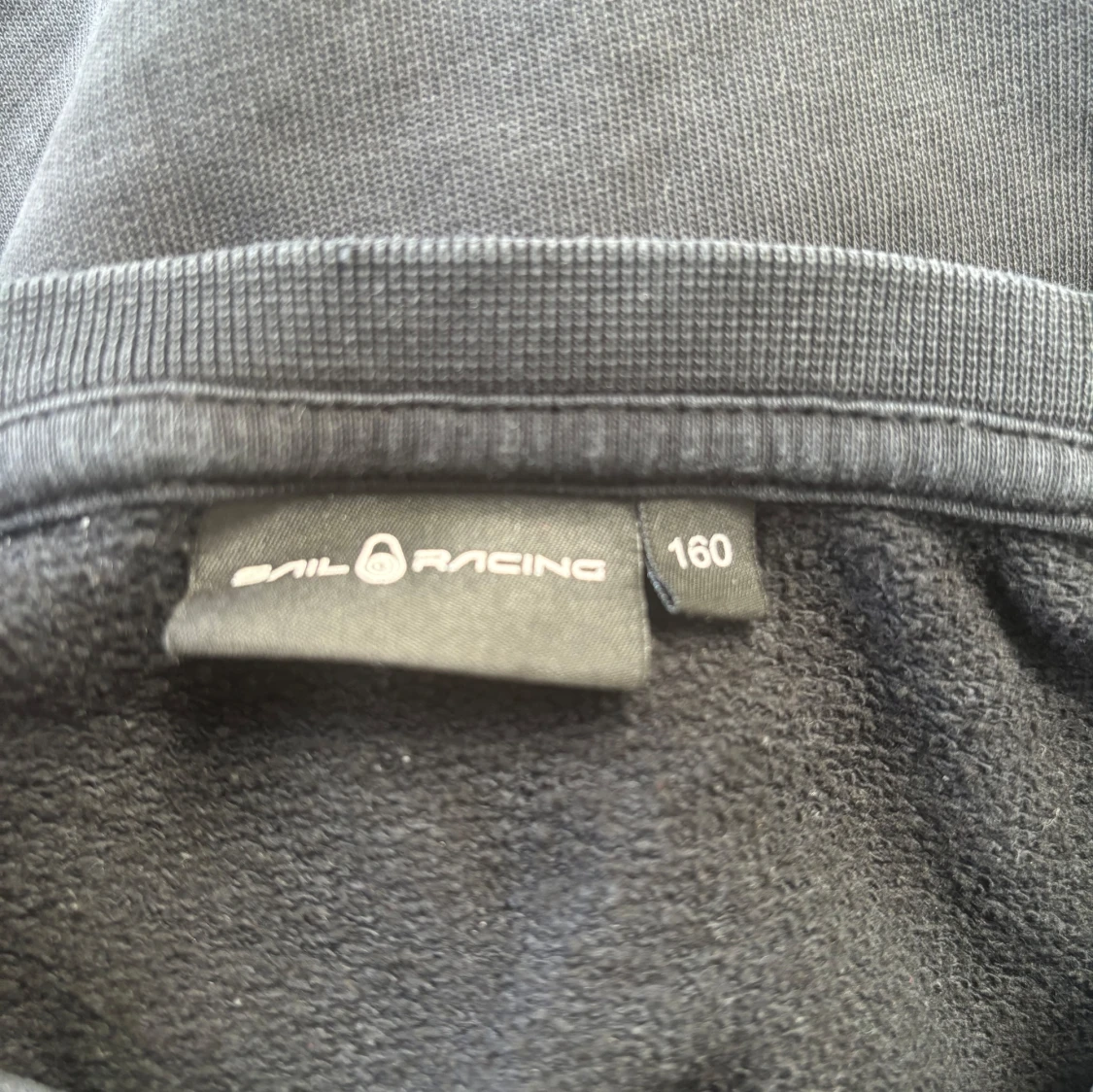 Svart Sail Racing tröja - 2