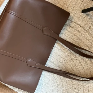 Brun läder väska - Nyskick 