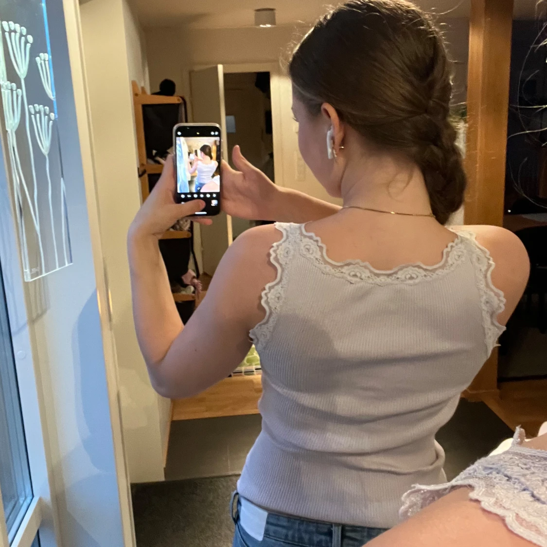 Ljuslila vintage ribbad linnetopp med spets - 2