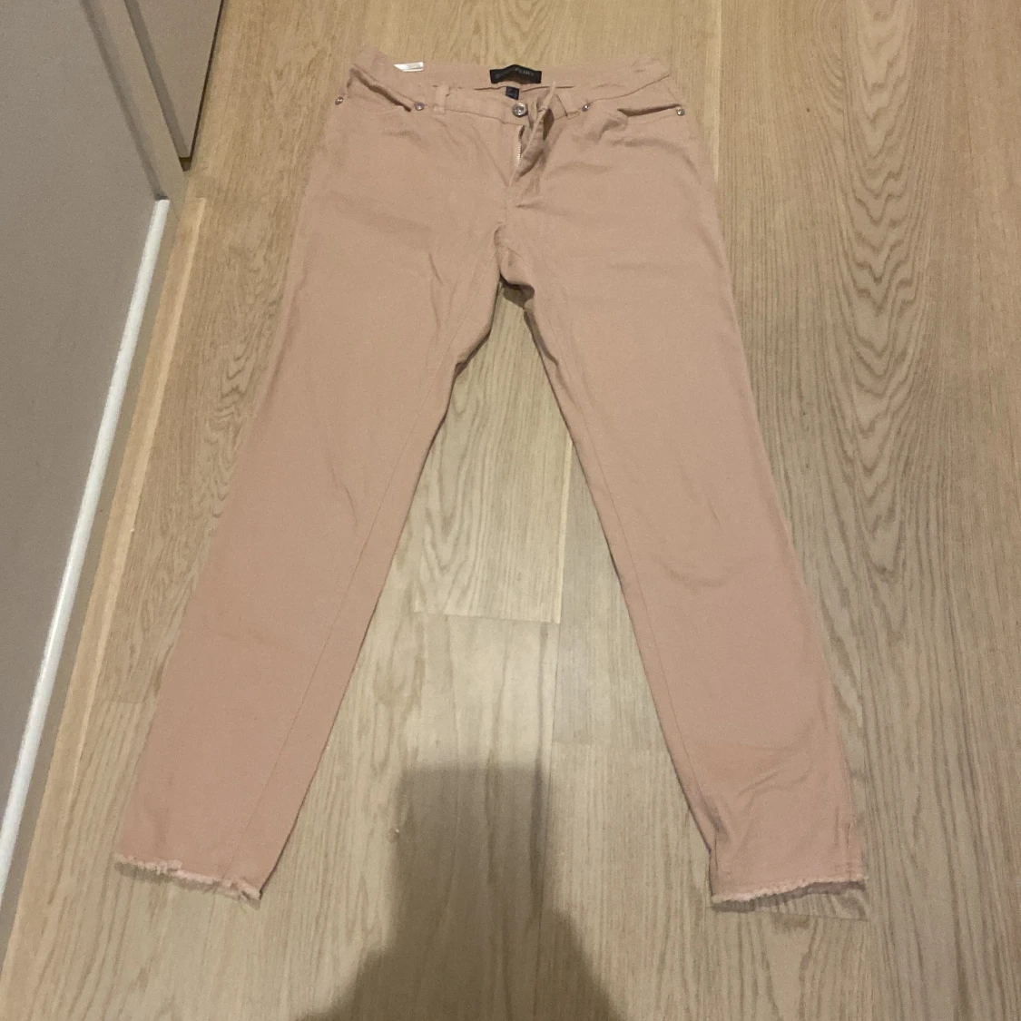 Beiga slim fit jeans från Bodyflirt