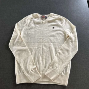  Morris tröja stickad - Säljer en snygg Morris tröja. Är du inte nöjd med priset kom med förslag.