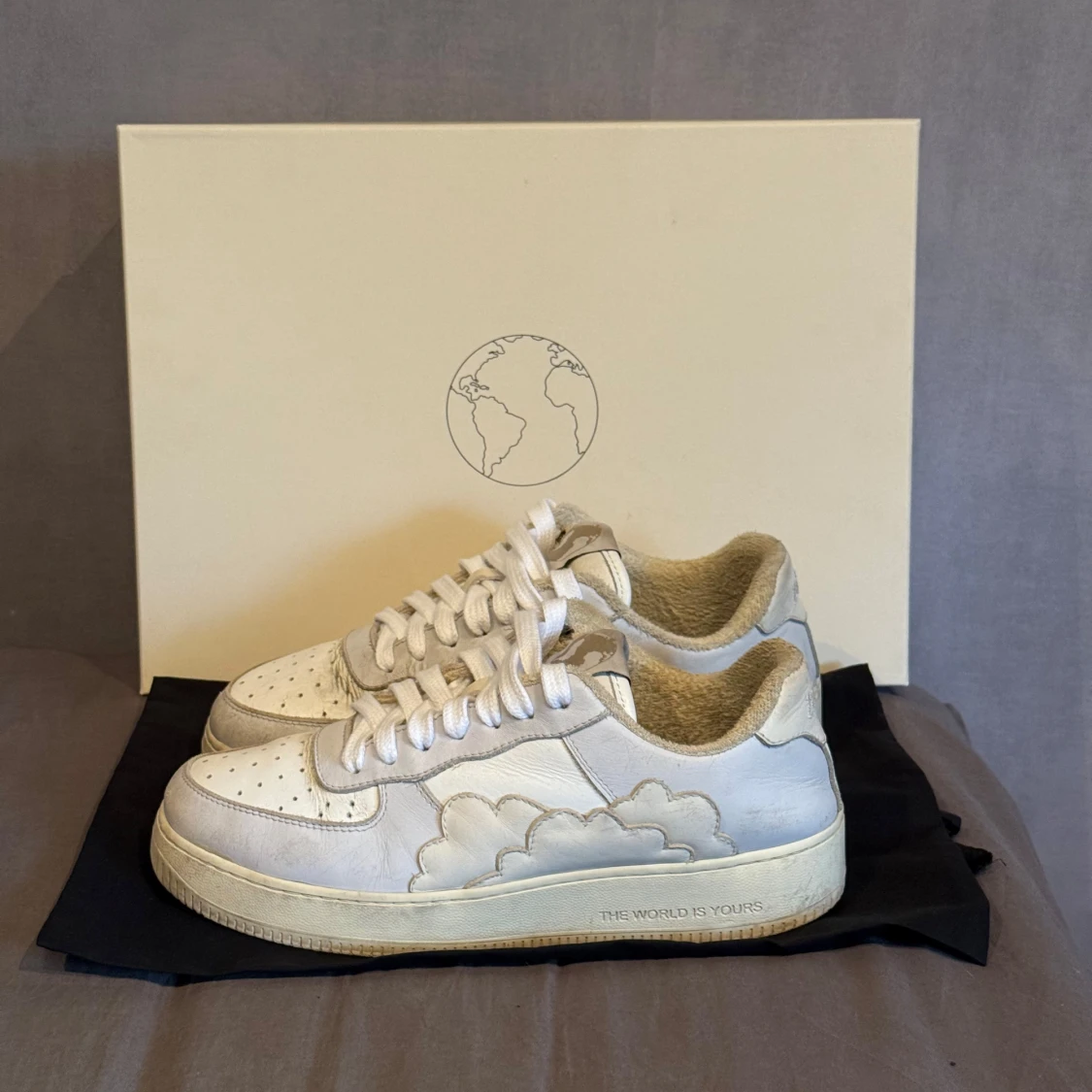 The World is Yours 01 Sneakers  - 1