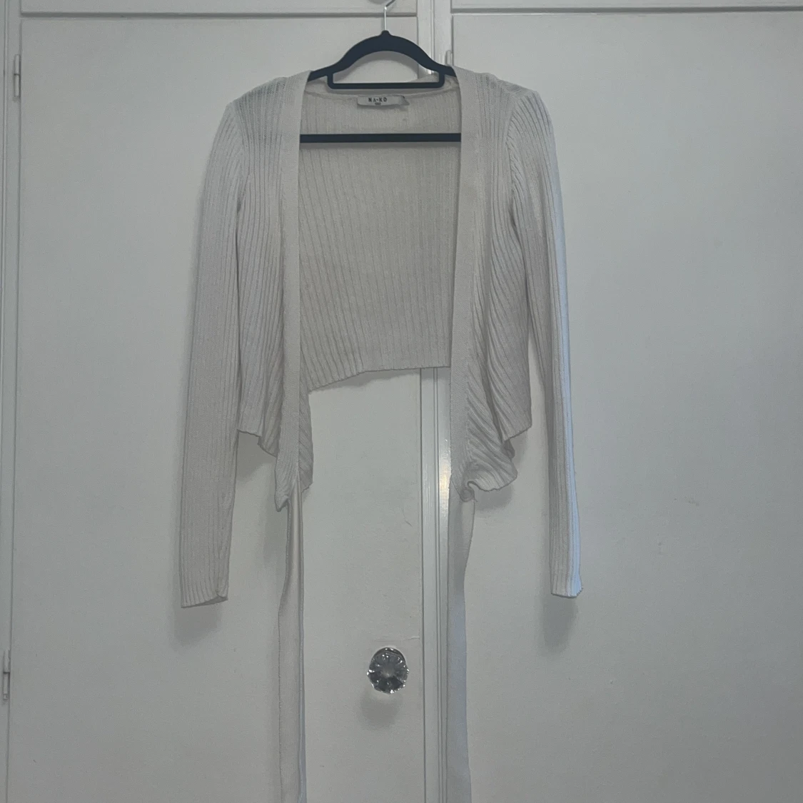 Vit omlottopp från NA-KD - 4