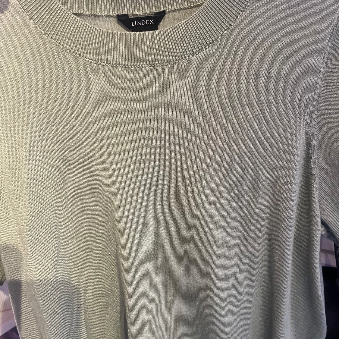 En stickad t-shirt från Lindex 💕