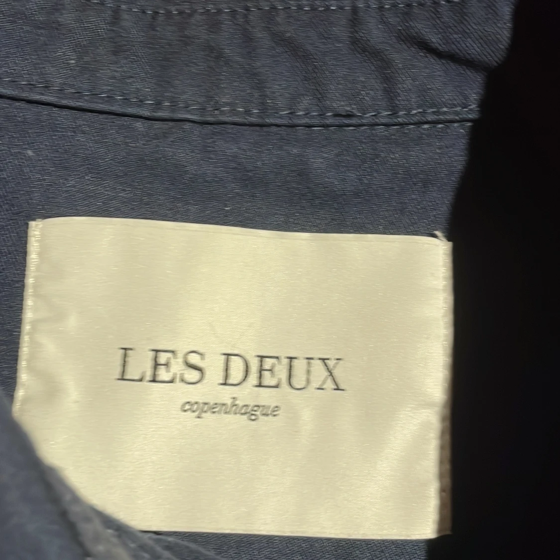 Mörkblå overshirt från Les Deux - 2