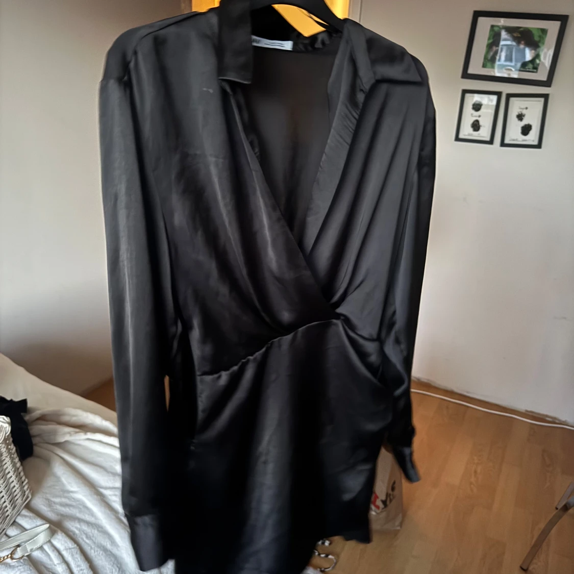 Svart omlottklänning från Zara