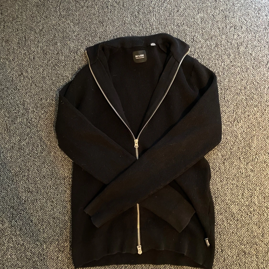Stickad full zip 