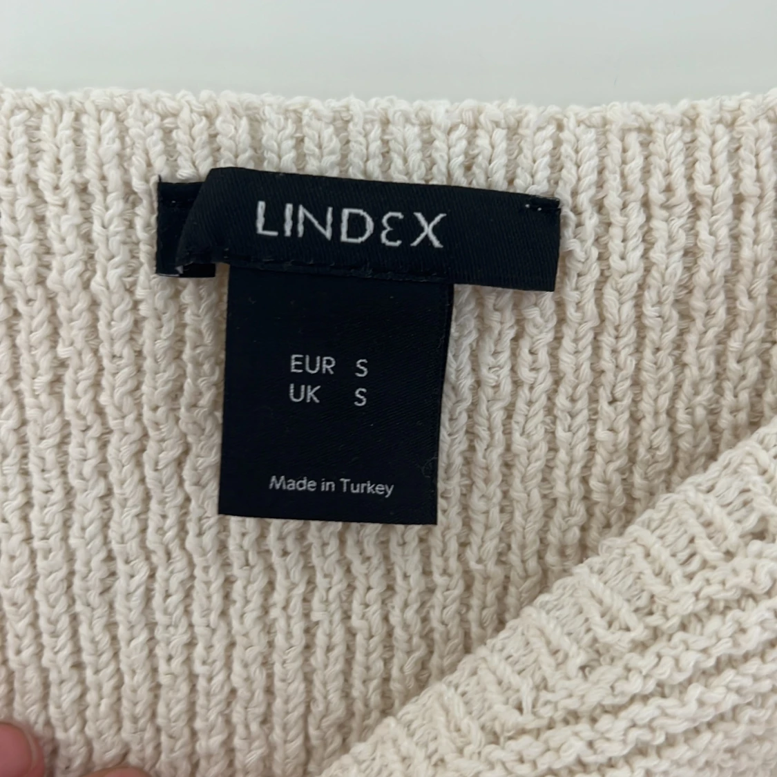 Beige stickad topp från Lindex - 2