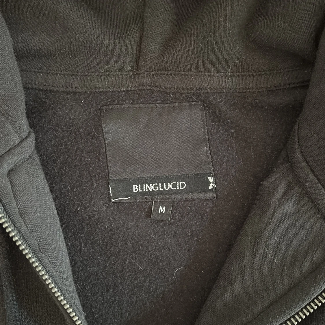 Svart hoodie med strass från Blinglucid - 1