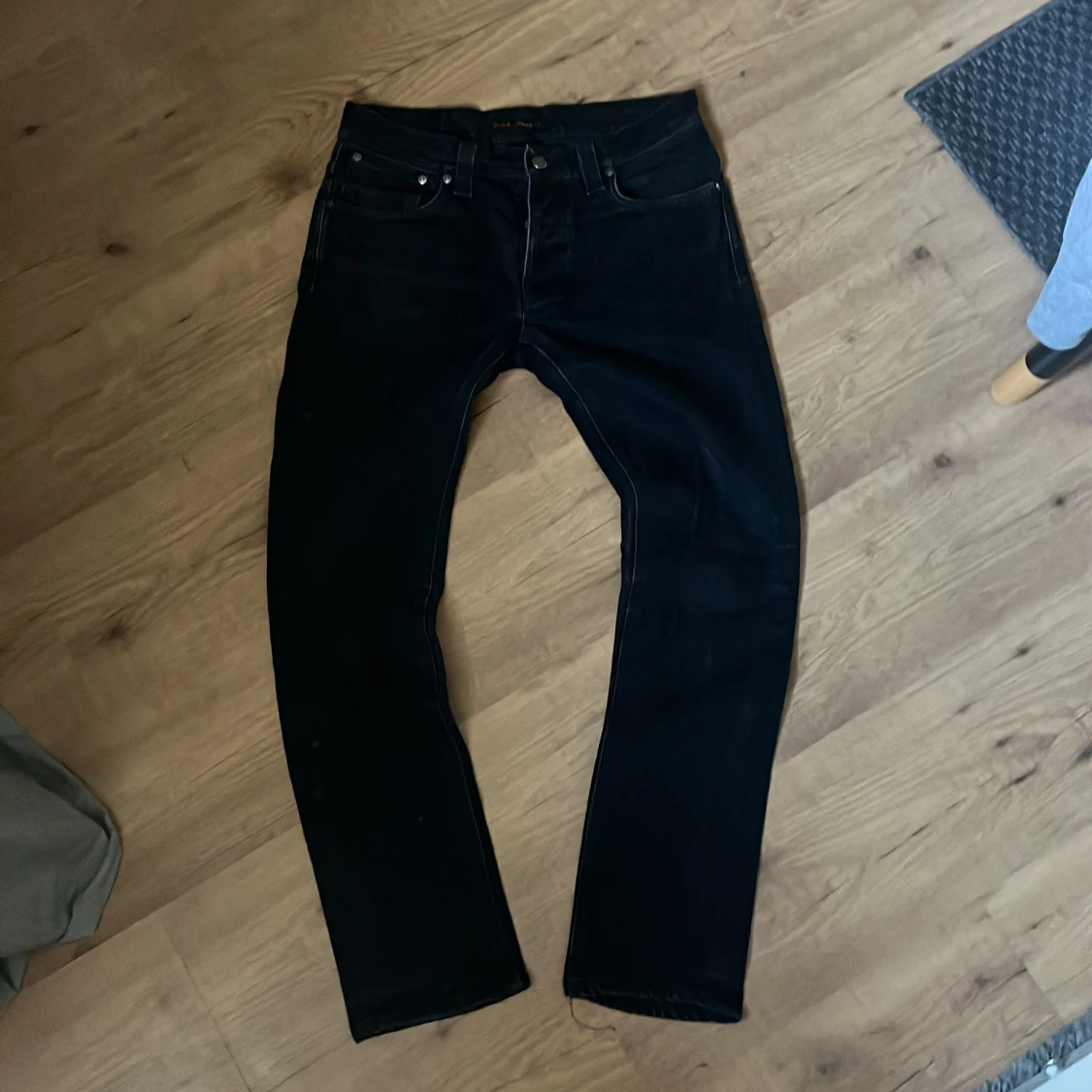 Svarta nudie jeans - 2