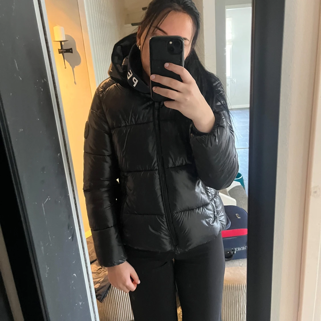 Svart pufferjacka från Save The Duck - 1