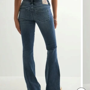 !SÖKER! true religon jeans - Söker exakt denna modell true religon jeans i storlek 23💞