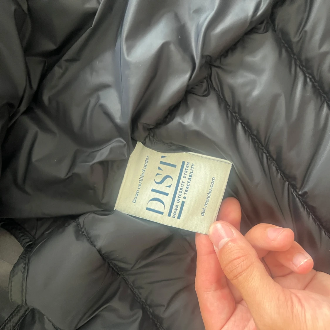 Svart dunväst från Moncler - 3
