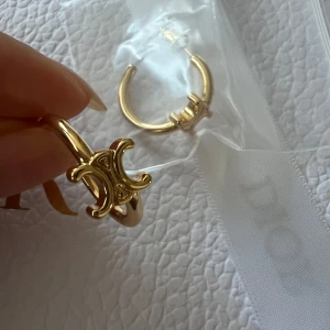 Örhängen i guld - Helt nya