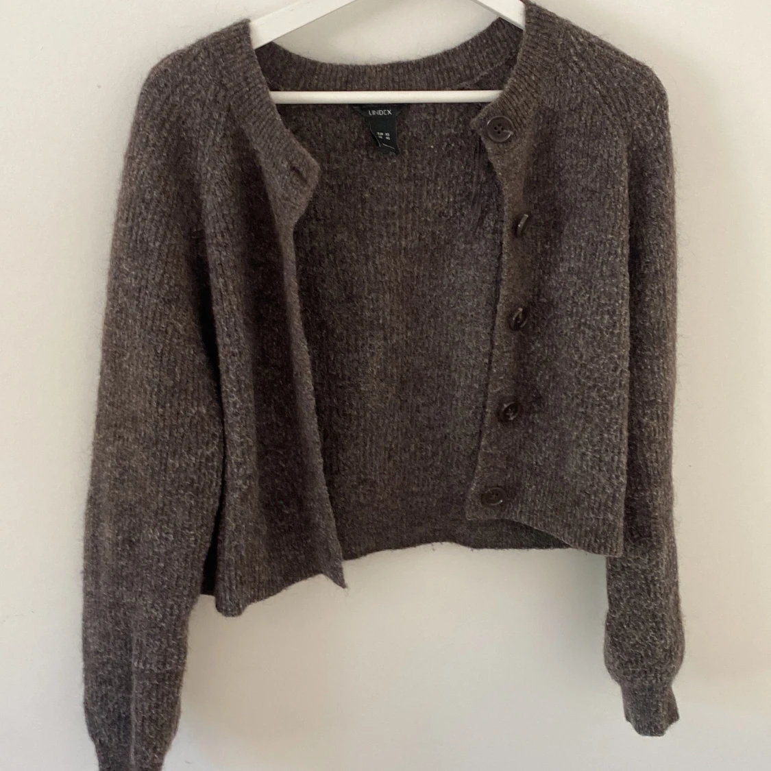 Brun croppad kofta från Lindex - 3