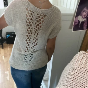 Tröja - Bilderna gör inte denna underbara hösttröjan rättvisa!