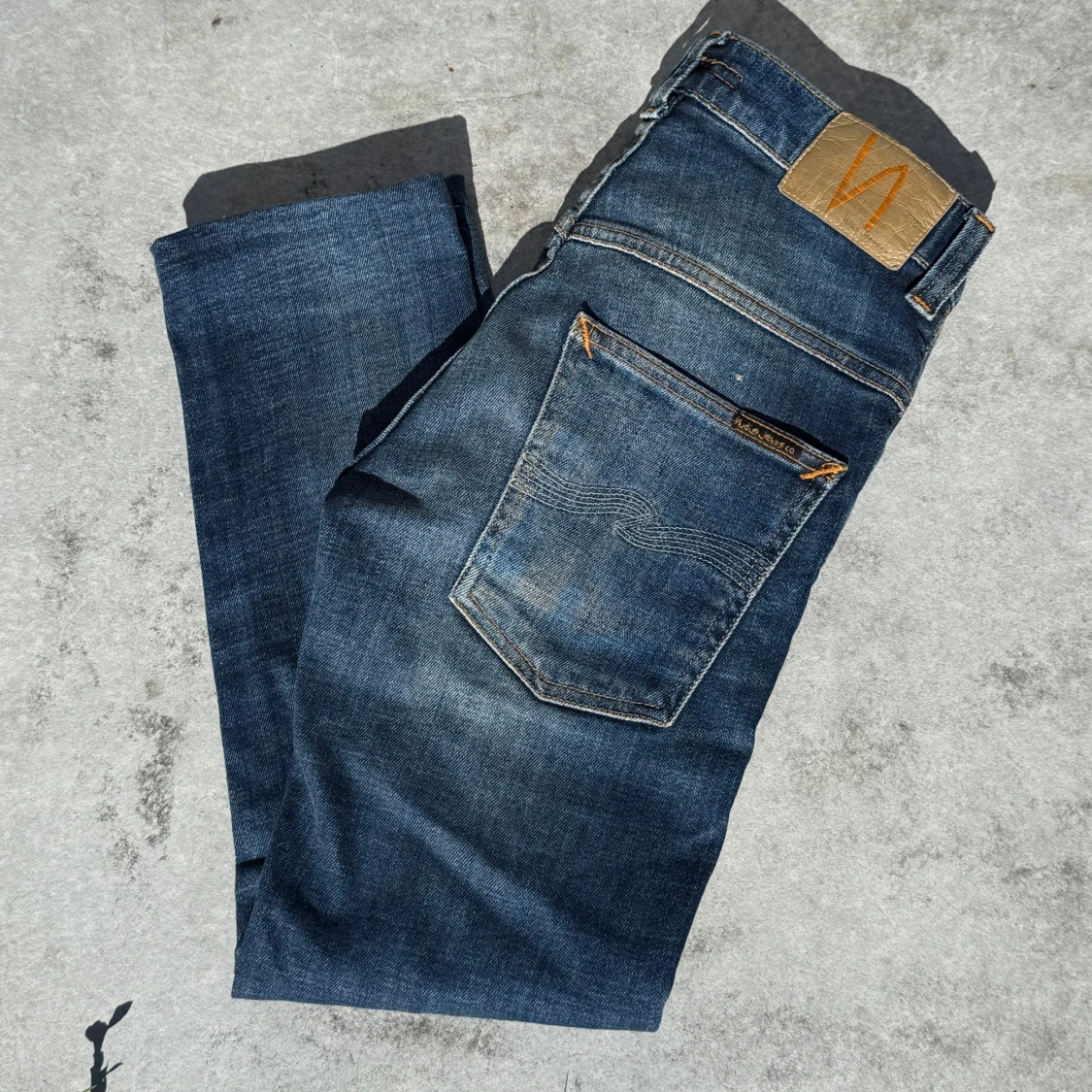 Mörkblå jeans från Nudie Jeans