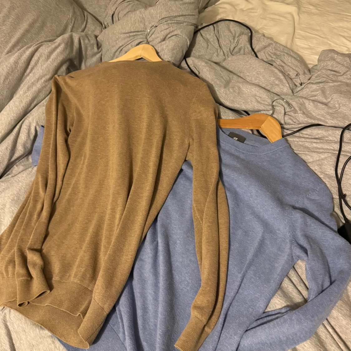 2 stickade tröjor från HM storlek S - 1