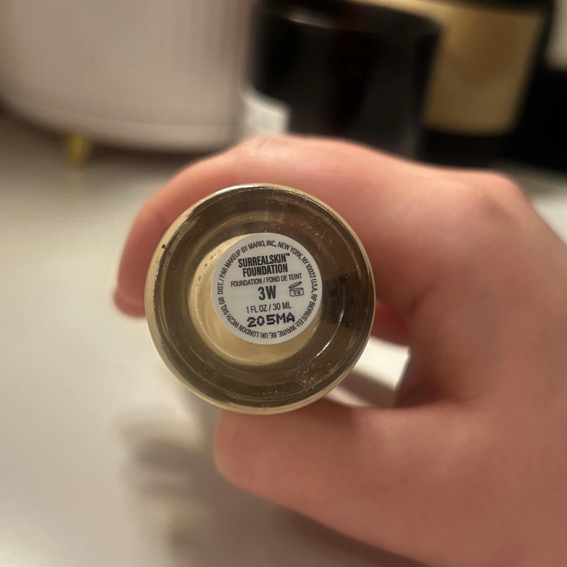 Foundation och concealer från By Mario och e.l.f. - 1