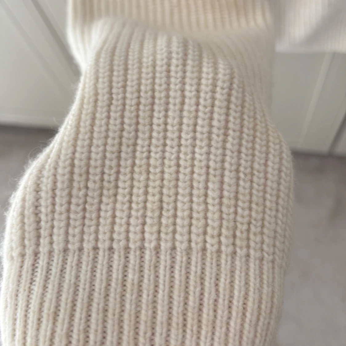 Vit stickad polotröja från H&M - 2