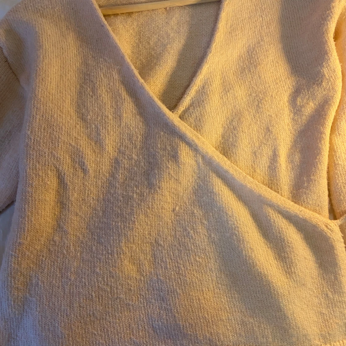 Finstickad omlottkofta - 4