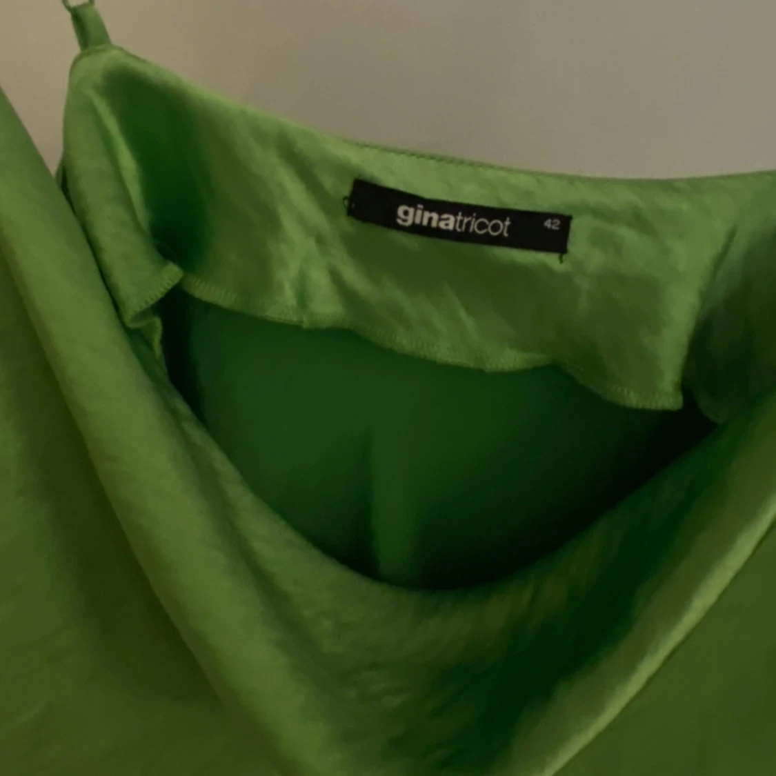 Grön klänning från Gina Tricot - 2