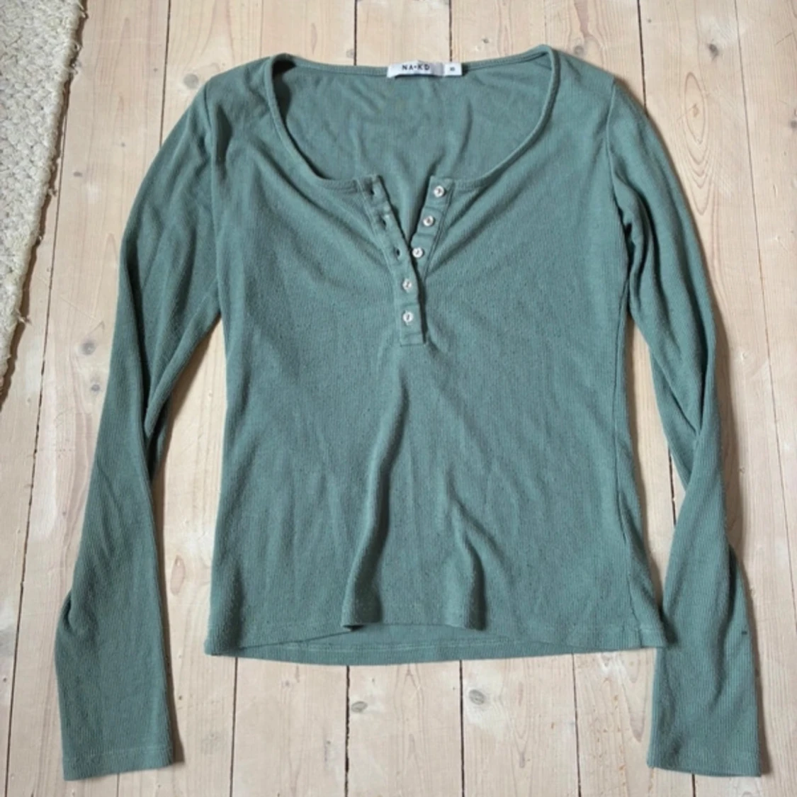 Tröja med knappar - 1