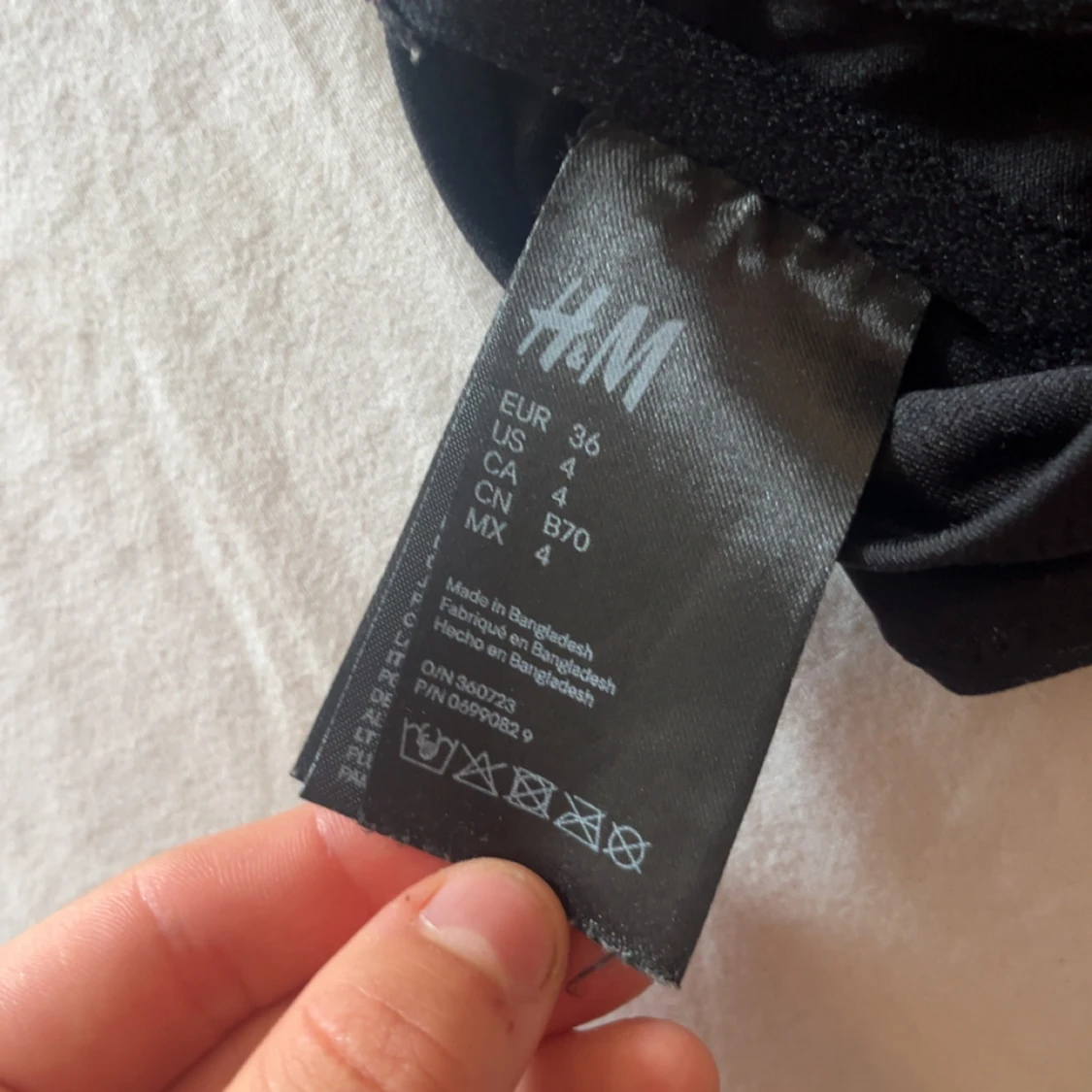 Svart bikiniöverdel från H&M, strl 36 - 2