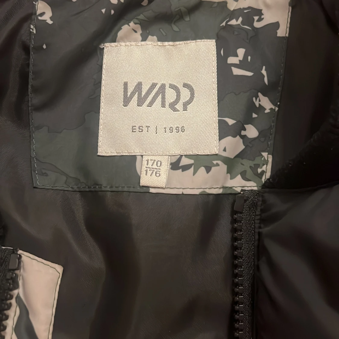 Camouflage dunväst från Warp - 2