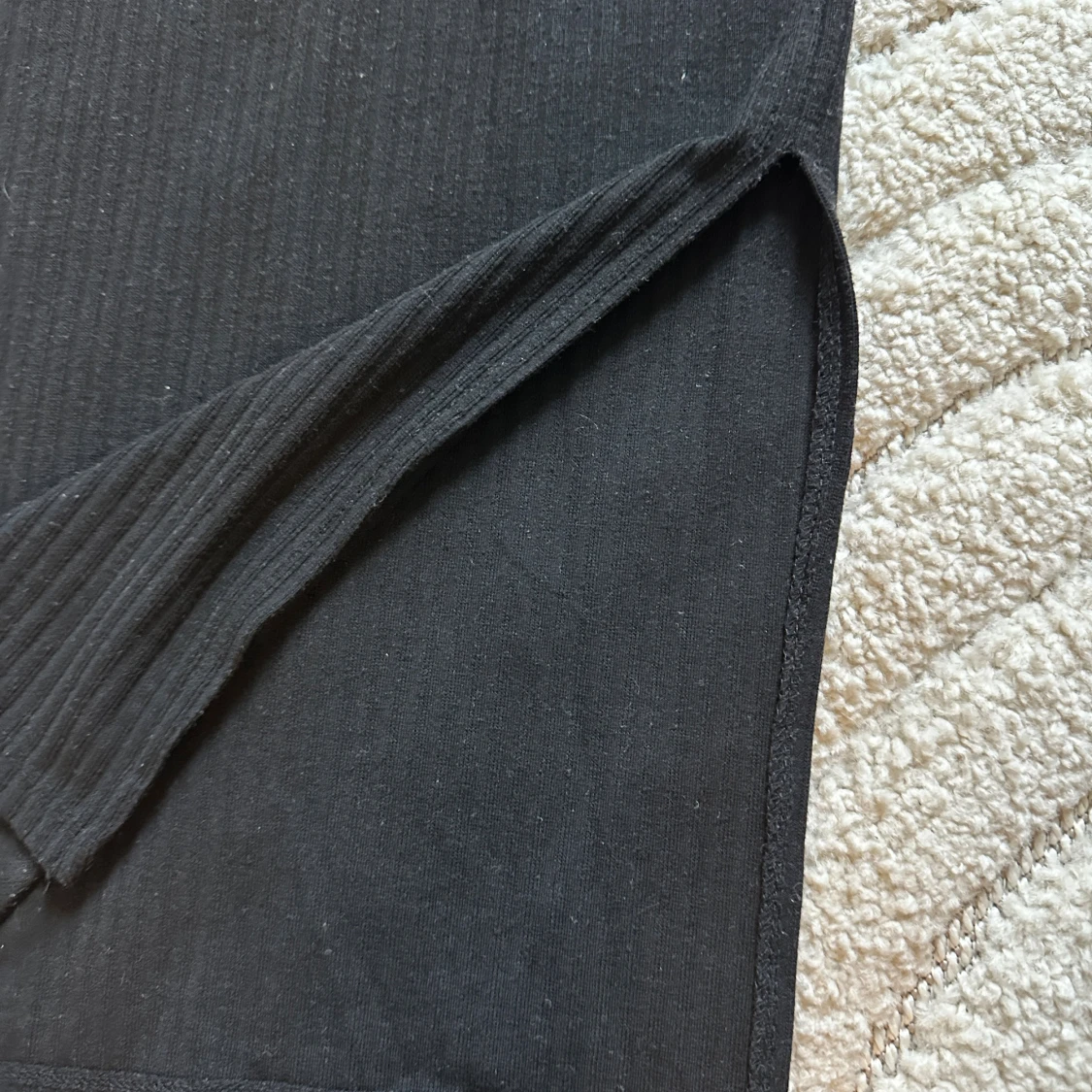 Svart ribbad långkjol från ONLY - 1