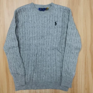 Ralph Lauren tröja - Helt ny Ralph Lauren tröja storlek M