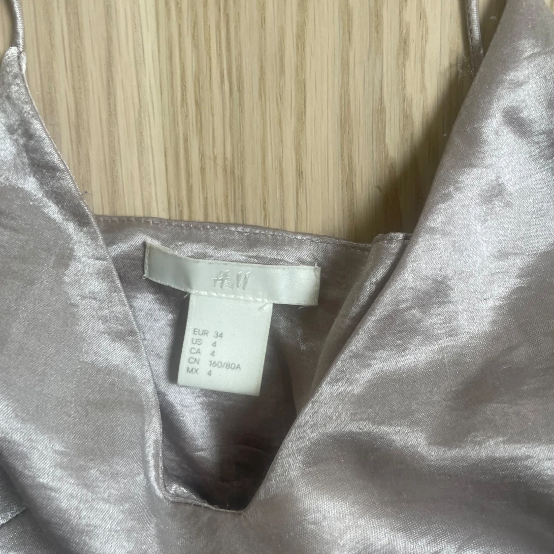 Silvrig linnetopp från H&M - 2