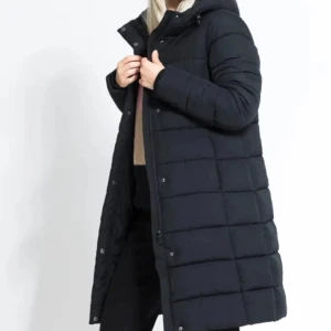 Lager 157 svart puffer jacka  - Strl S, från lager 157, tunn jacka , 220kr❤️😊 den gamla versionen. 