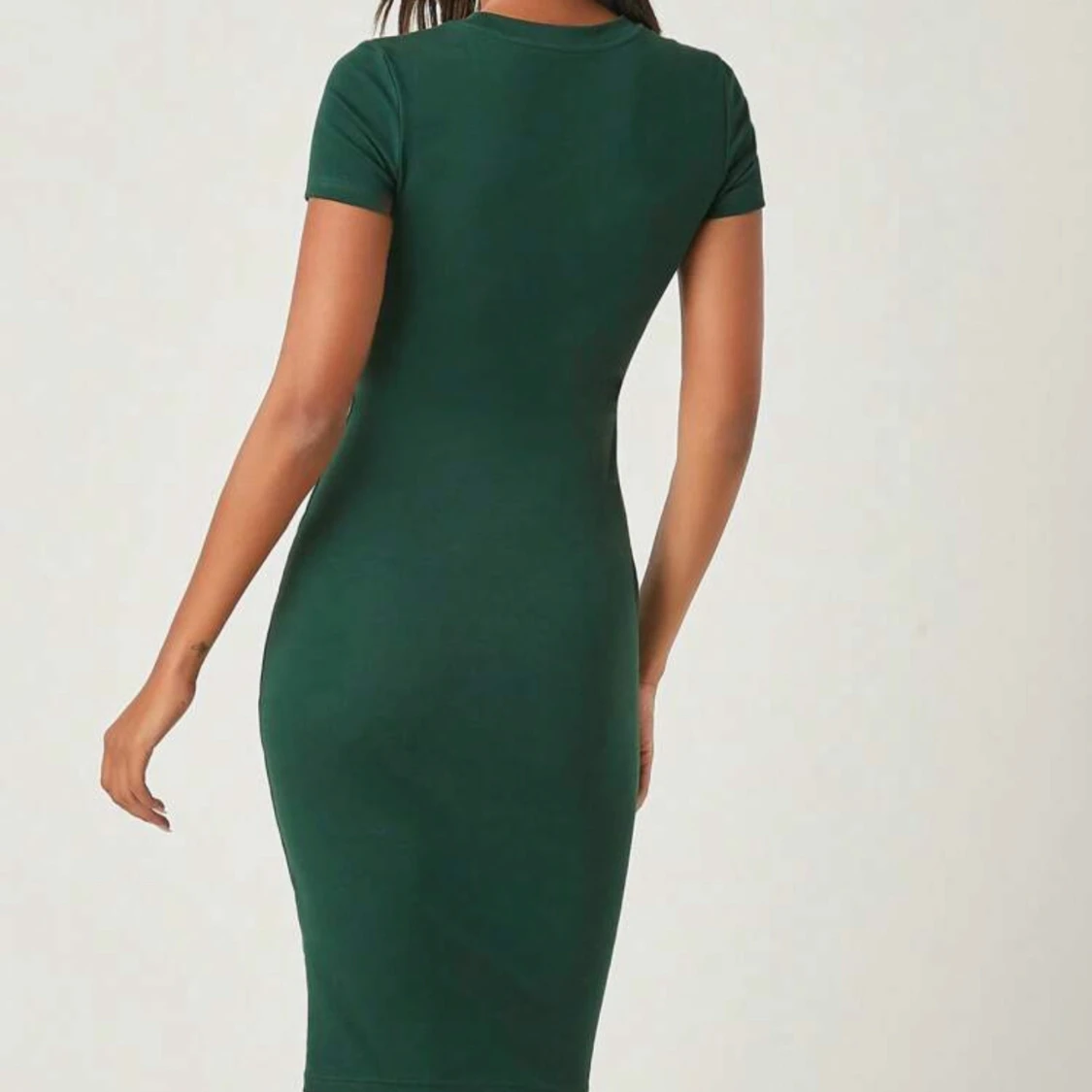Mörkgrön tight kortklänning - 1