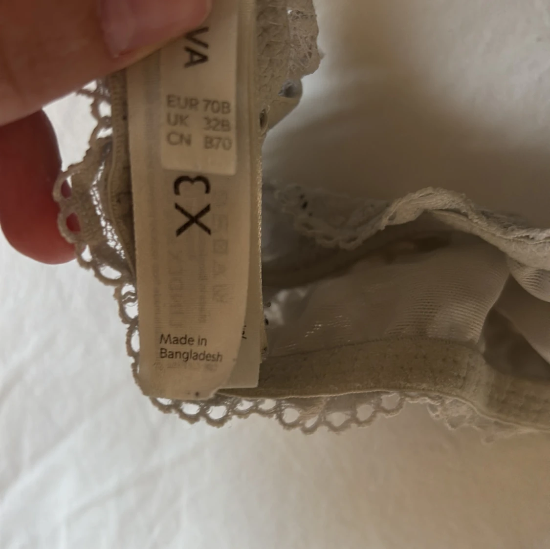 Vit spets-bh från Lindex 70B - 3