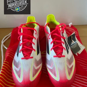 ADDIAS F50 ELITE AG - Size 42.2/3    Helt nya med tags + box och extra sulor 