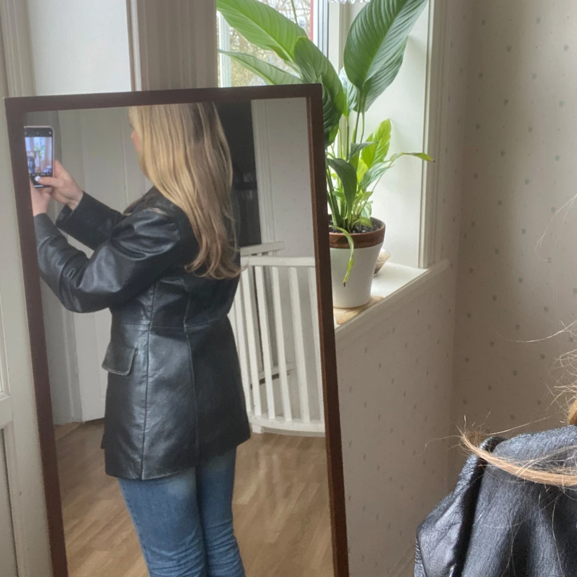 Svart läderjacka ifrån Tatch - 1