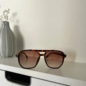 Solglasögon - Endast testade 