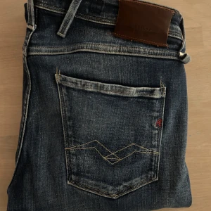 Replay anbass - Dem är i princip helt ny bara använda ett fåtal gånger, mycket bra skick inga deffekter! Bara höra av sig vid eventuella funderingar.