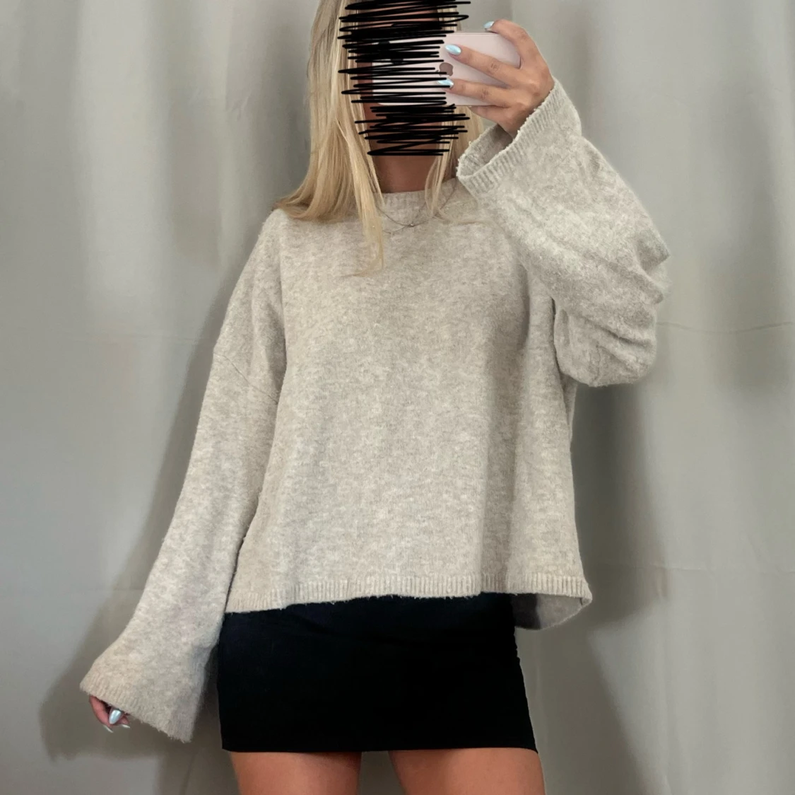 Beige stickad tröja