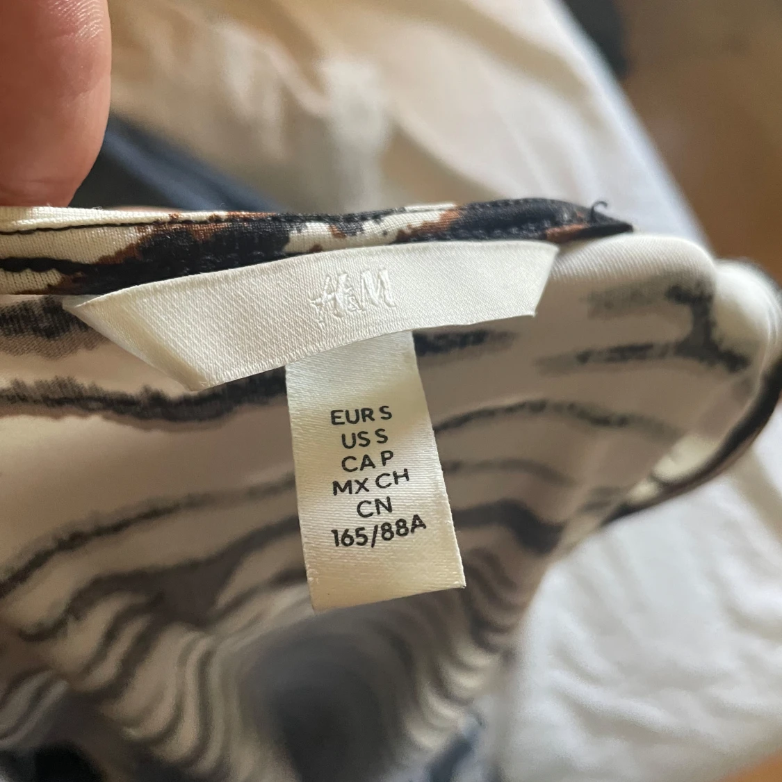 Zebramönstrad body från H&M - 2