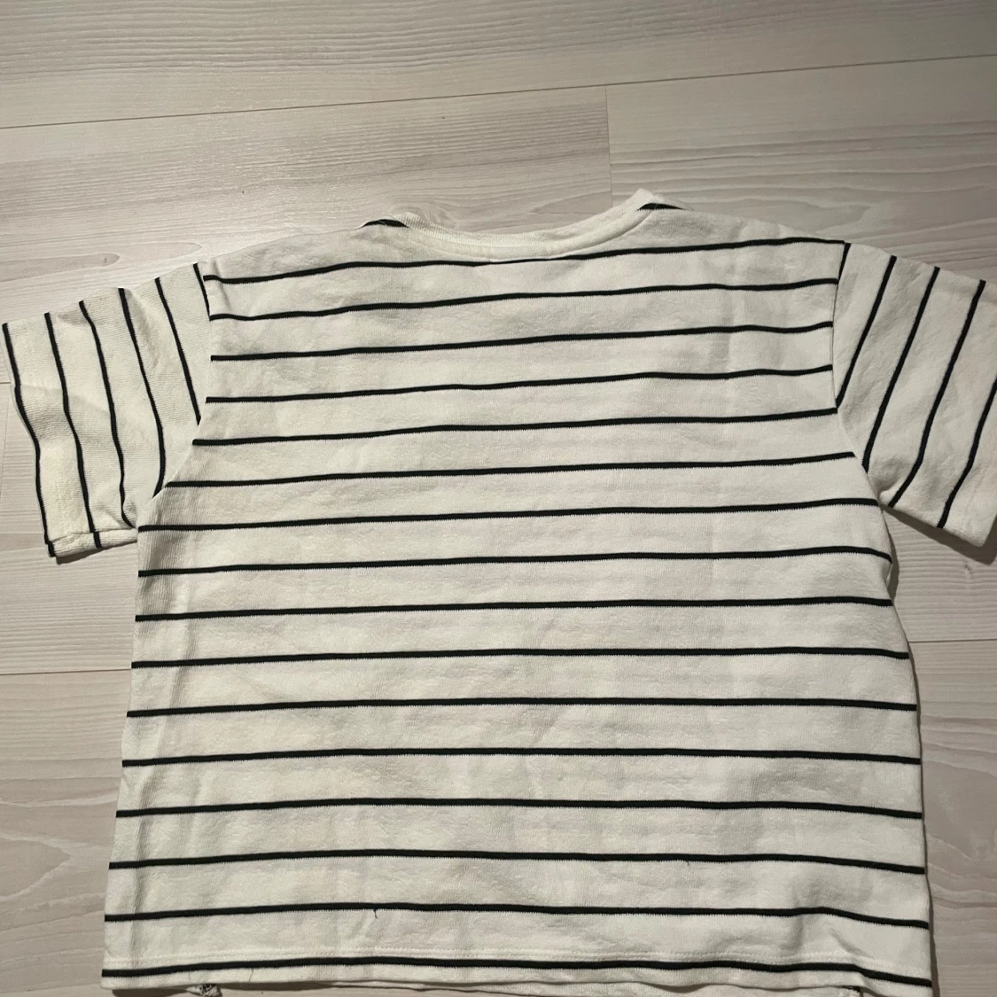 Randig t-shirt med pärlor från Zara - 3