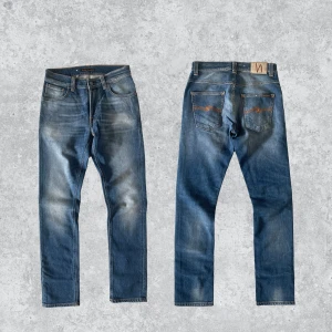 Nudie Jeans Grim Tim - Tjena! Säljer dessa Nudie Jeans i modellen Grim Tim med grym fade✔️W29 L32✔️Har du någon fråga eller fundering är det bara att skriva✔️
